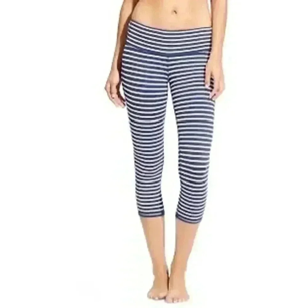 Athleta Stripes Chaturanga Capri Women’s Size Small